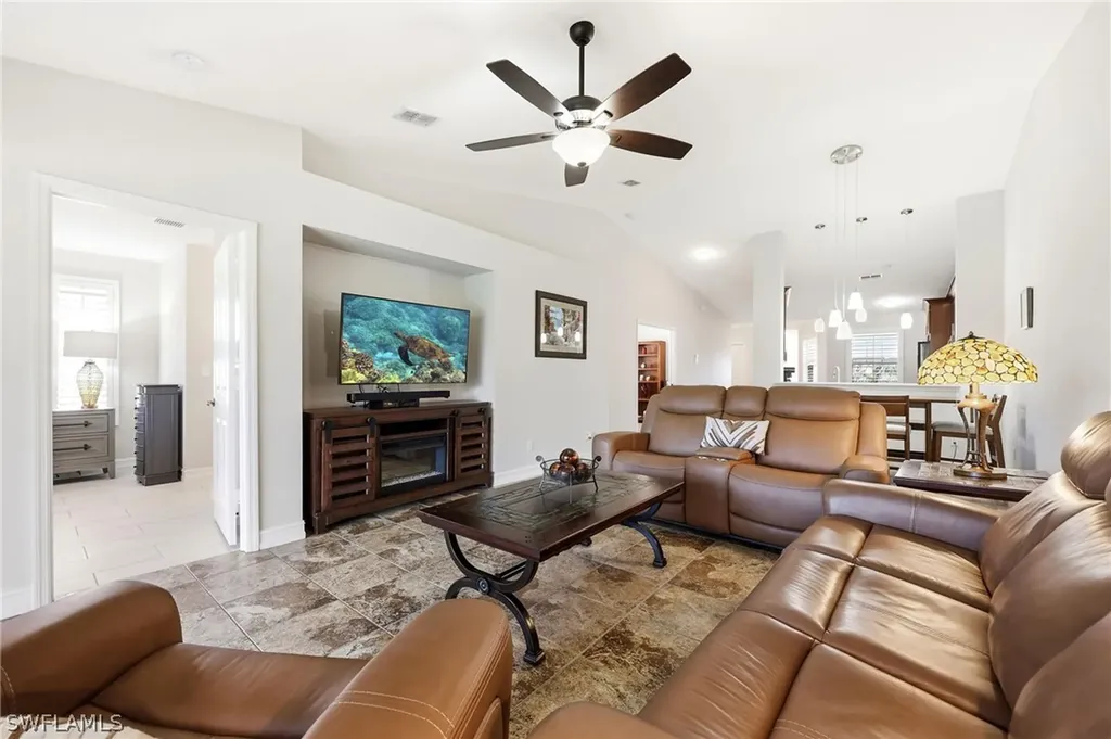 705 Luisa Lane Naples FL 34104