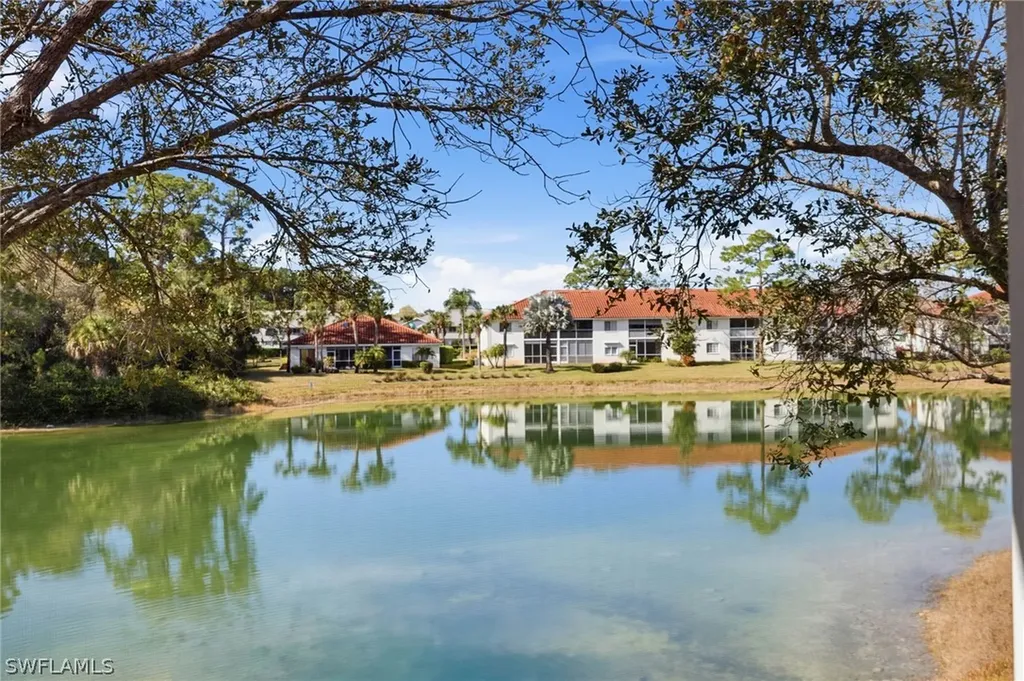 705 Luisa Lane Naples FL 34104