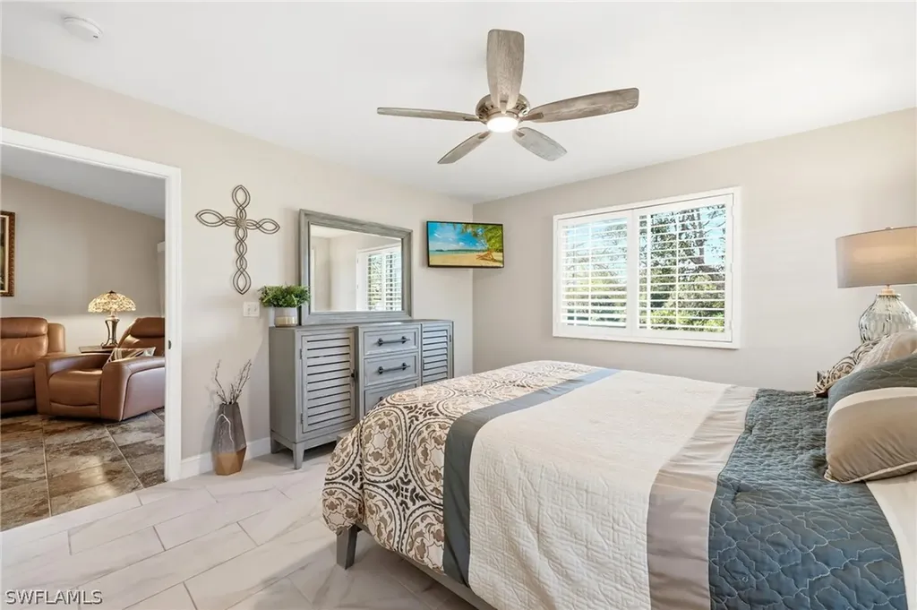705 Luisa Lane Naples FL 34104