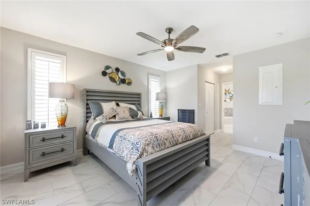 705 Luisa Lane Naples FL 34104