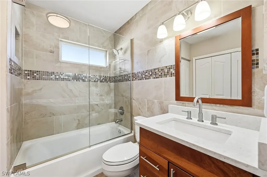 705 Luisa Lane Naples FL 34104