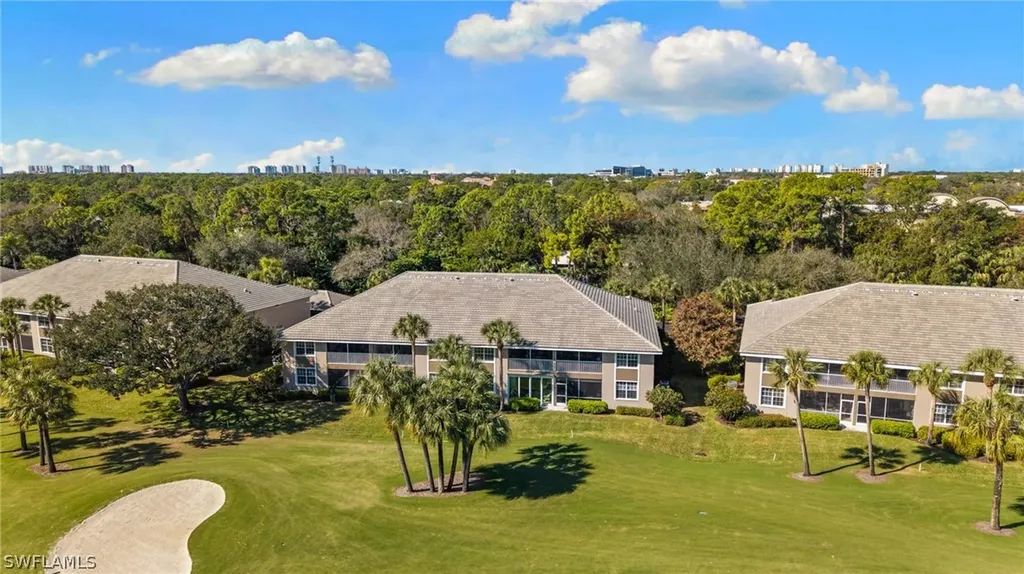 1960 Willow Bend Circle Naples FL 34109
