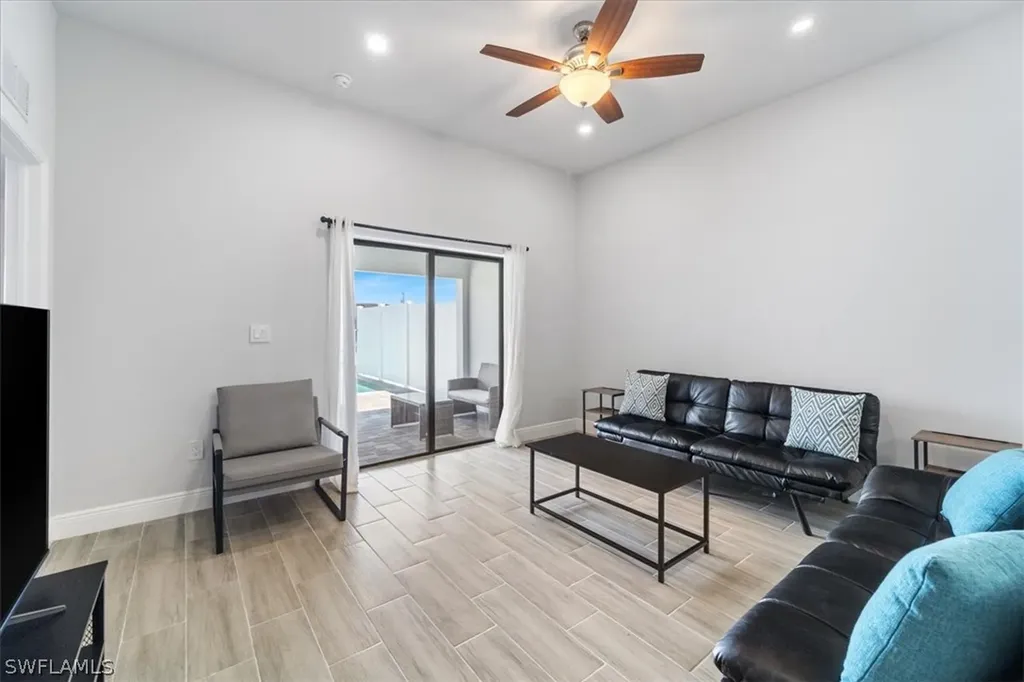 333-335 SW 47th Terrace Cape Coral FL 33914