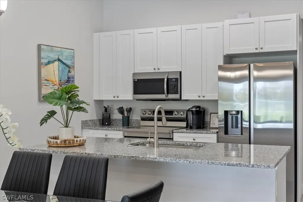 333-335 SW 47th Terrace Cape Coral FL 33914
