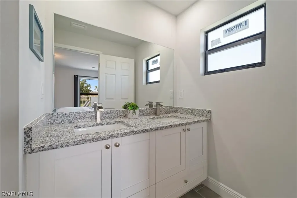 333-335 SW 47th Terrace Cape Coral FL 33914