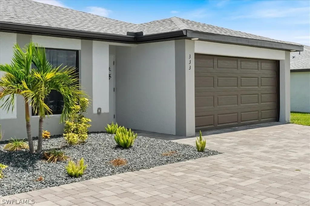 333-335 SW 47th Terrace Cape Coral FL 33914