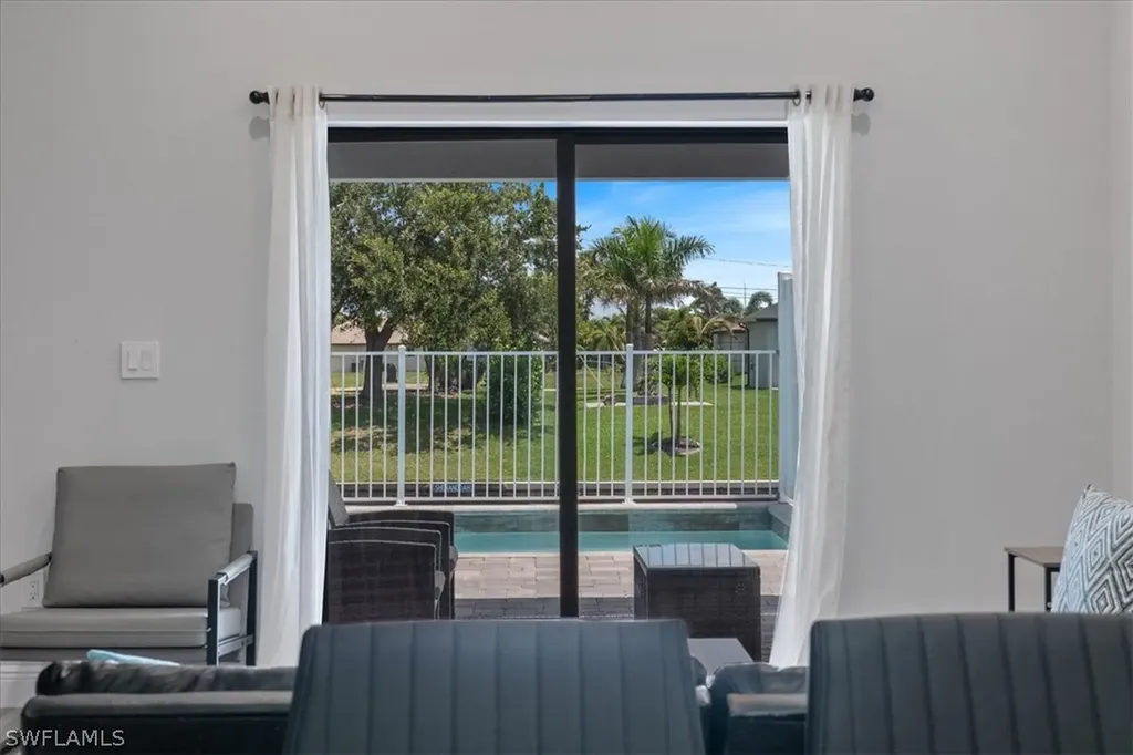 333-335 SW 47th Terrace Cape Coral FL 33914