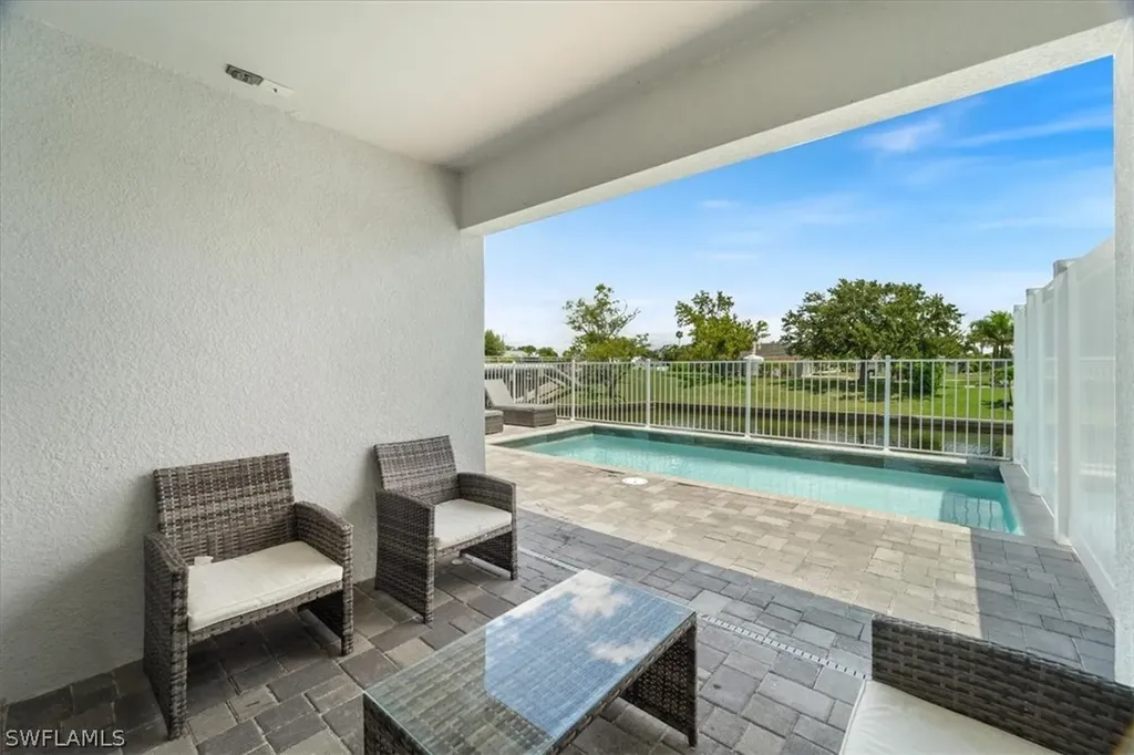 333-335 SW 47th Terrace Cape Coral FL 33914