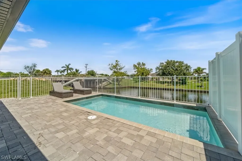 333-335 SW 47th Terrace Cape Coral FL 33914