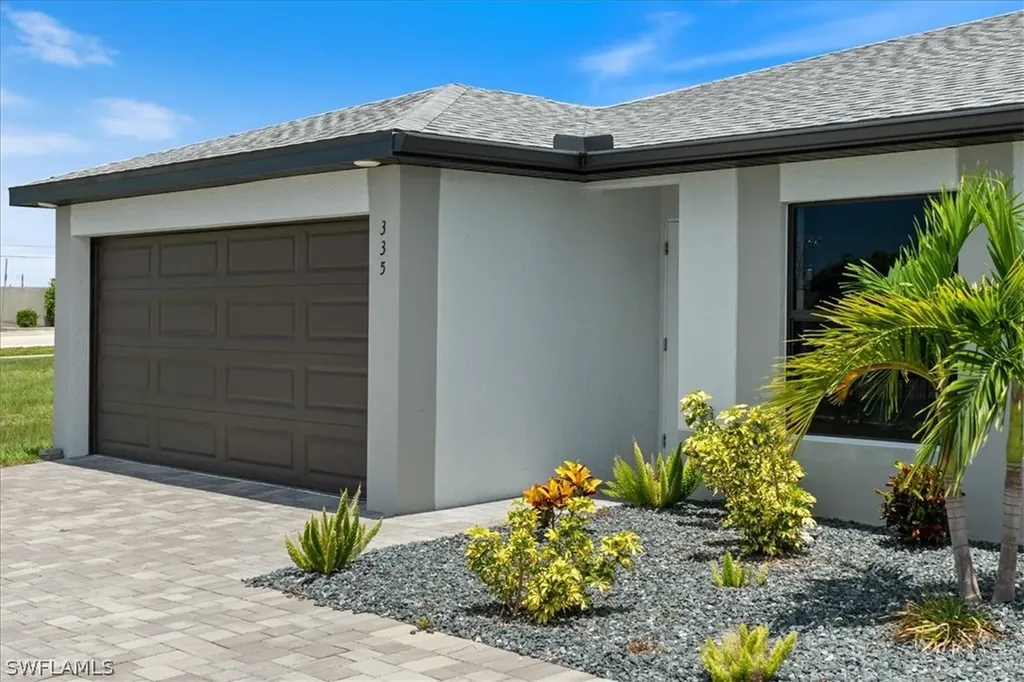 333-335 SW 47th Terrace Cape Coral FL 33914
