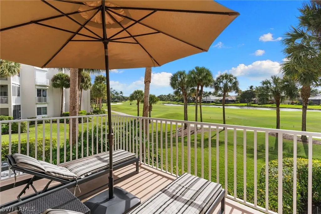 Naples FL, 1540 Clermont Drive, Unit 103
