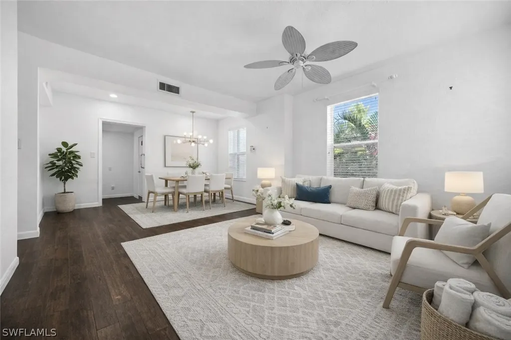 715 10th Street N Naples FL 34102