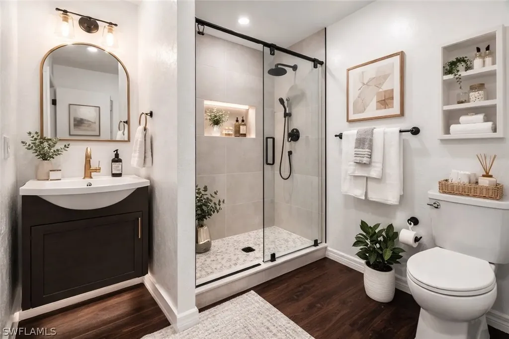 715 10th Street N Naples FL 34102