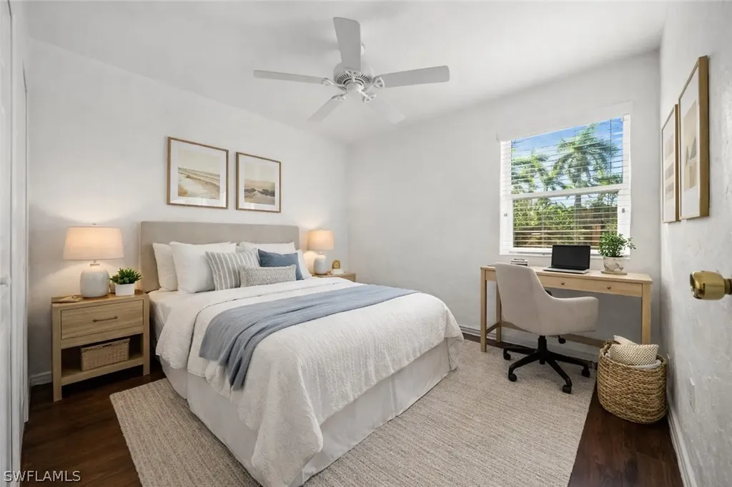 715 10th Street N Naples FL 34102