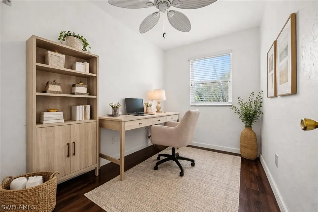 715 10th Street N Naples FL 34102