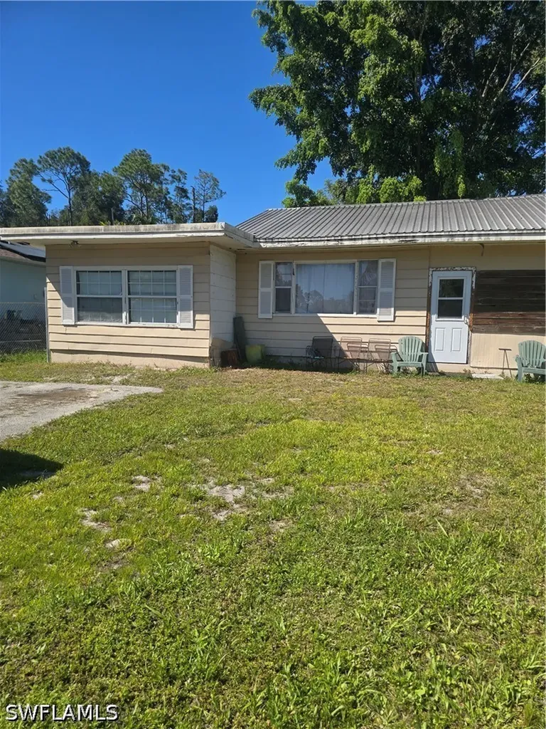 3023 Andrews Avenue Naples FL 34112