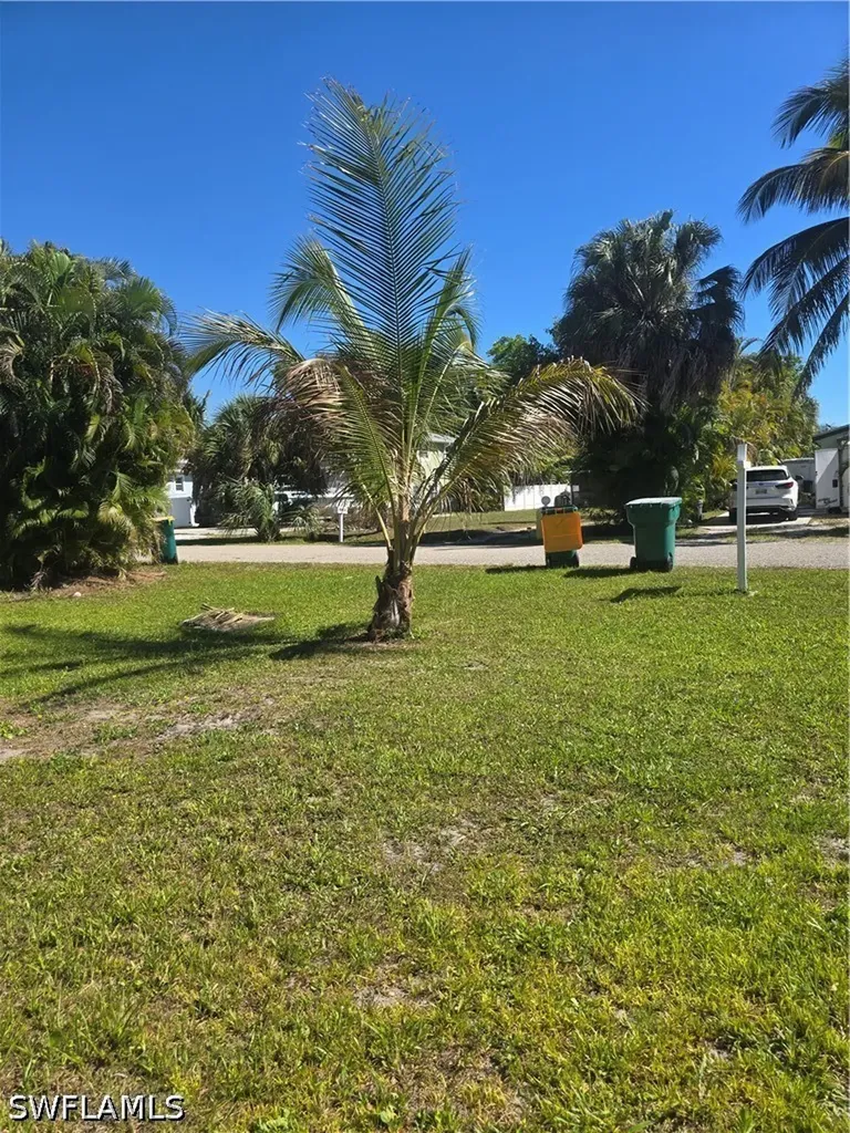 3023 Andrews Avenue Naples FL 34112