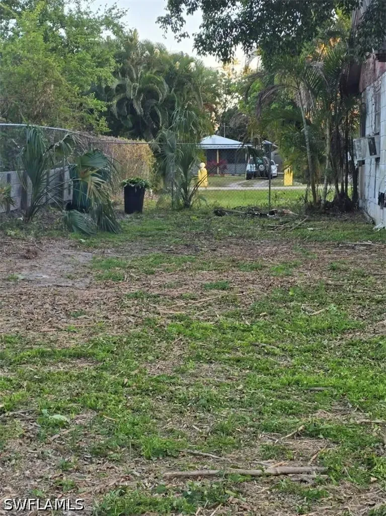 3023 Andrews Avenue Naples FL 34112