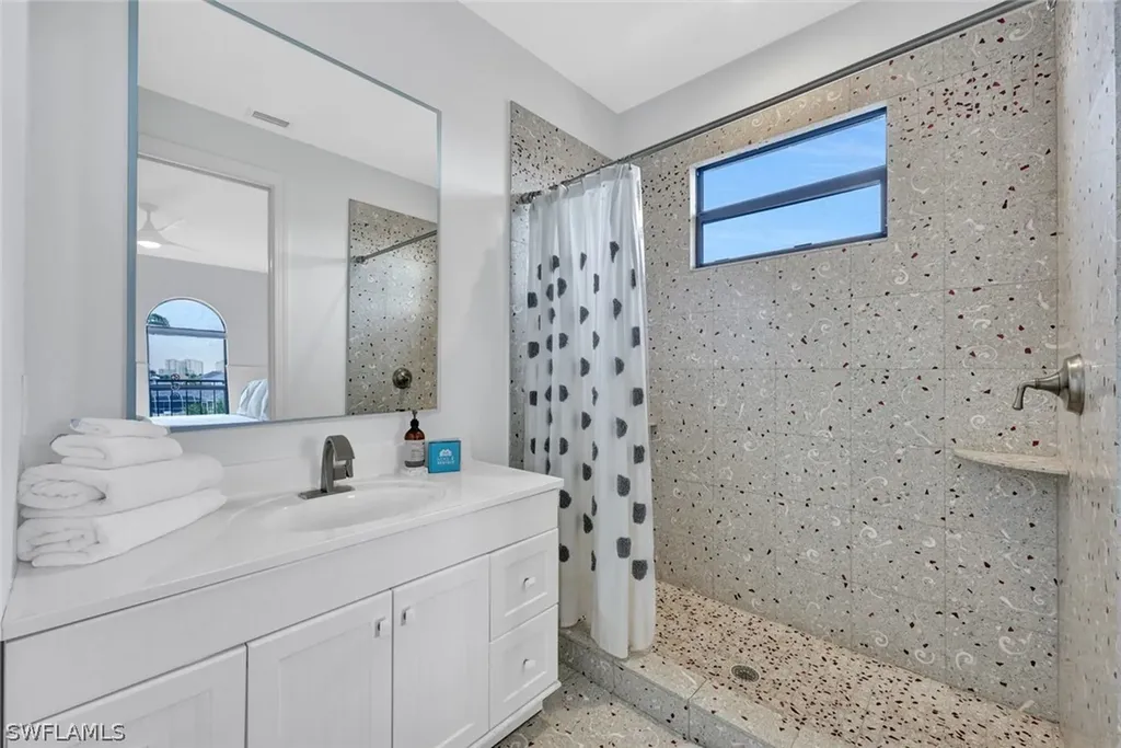 494 Seagull Avenue Naples FL 34108