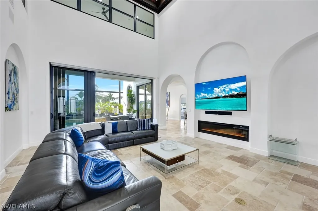 494 Seagull Avenue Naples FL 34108