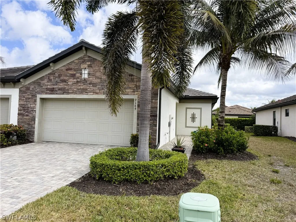 9169 Glenforest Drive Naples FL 34120