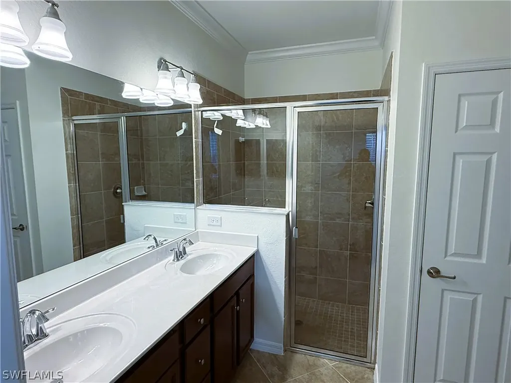 9169 Glenforest Drive Naples FL 34120