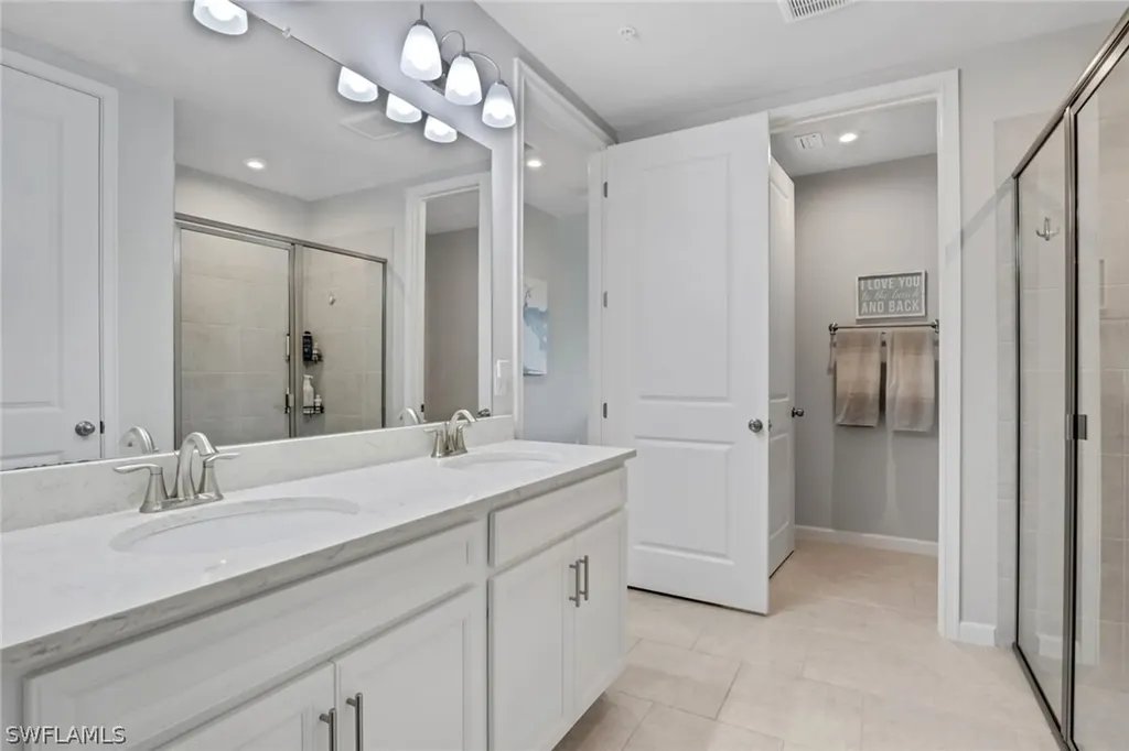 4687 Arboretum Circle Naples FL 34112