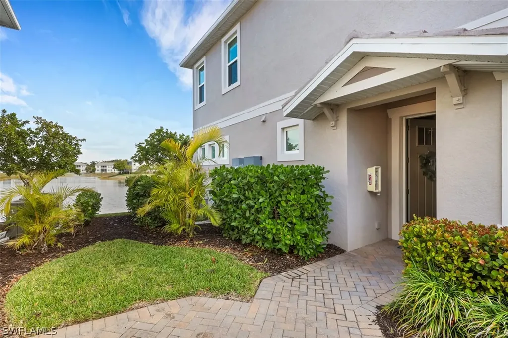 4687 Arboretum Circle Naples FL 34112