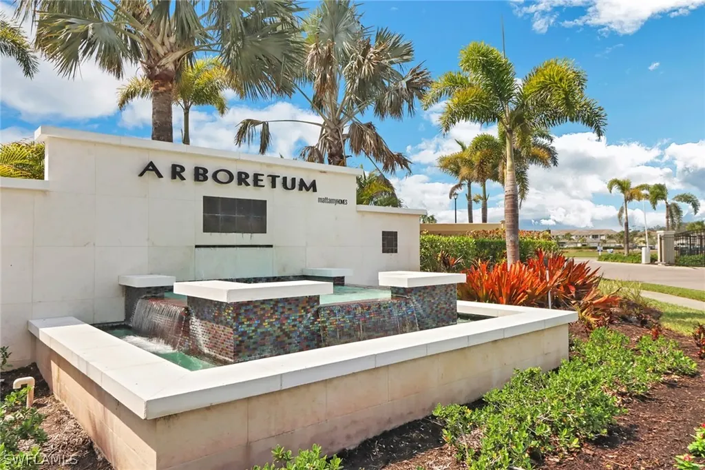 4687 Arboretum Circle Naples FL 34112