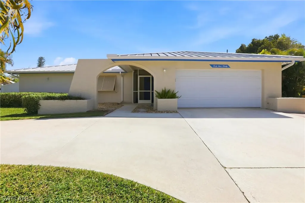 4490 19th Avenue SW Naples FL 34116