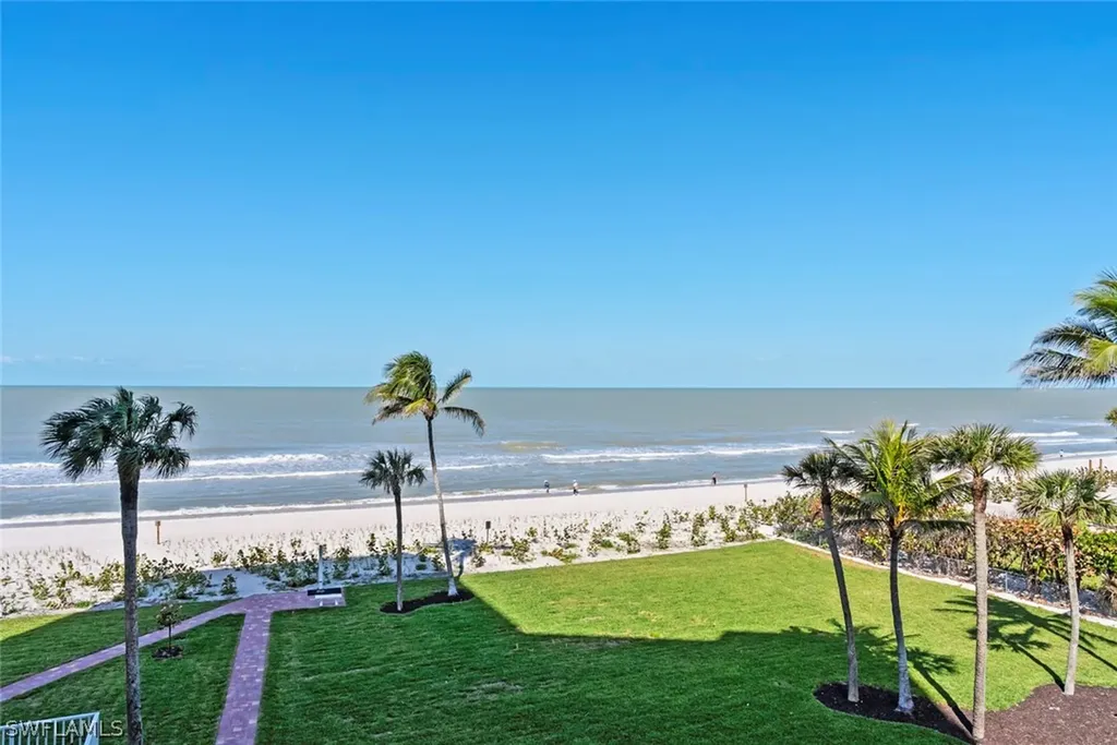 10701 Gulf Shore Drive Naples FL 34108