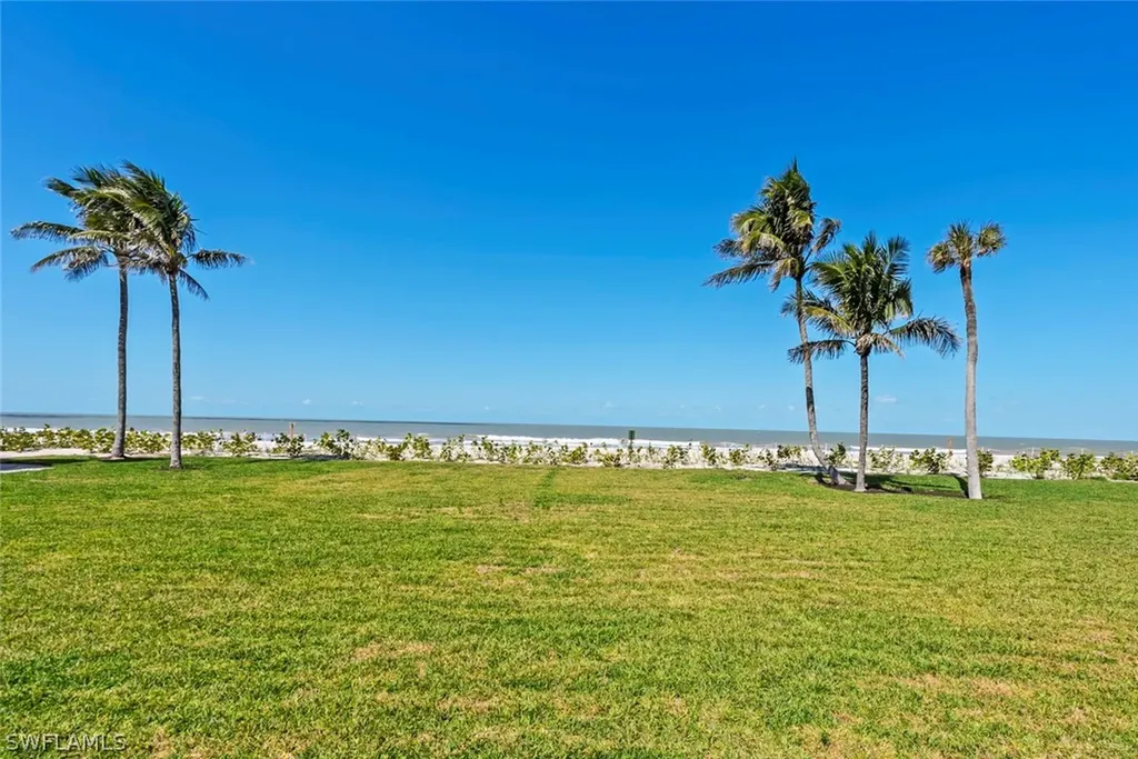 10701 Gulf Shore Drive Naples FL 34108