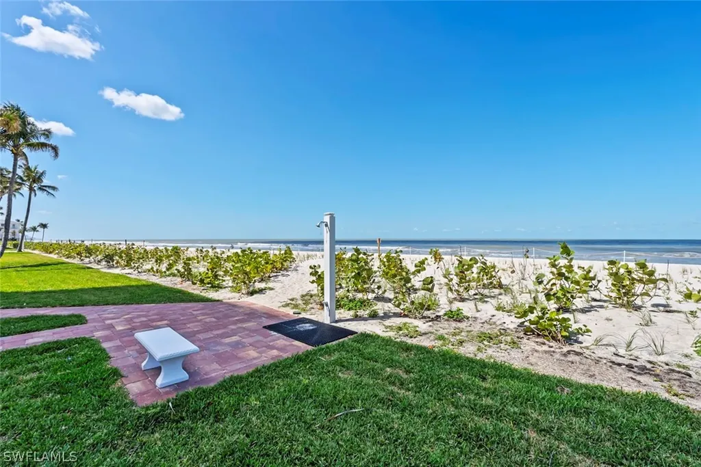10701 Gulf Shore Drive Naples FL 34108
