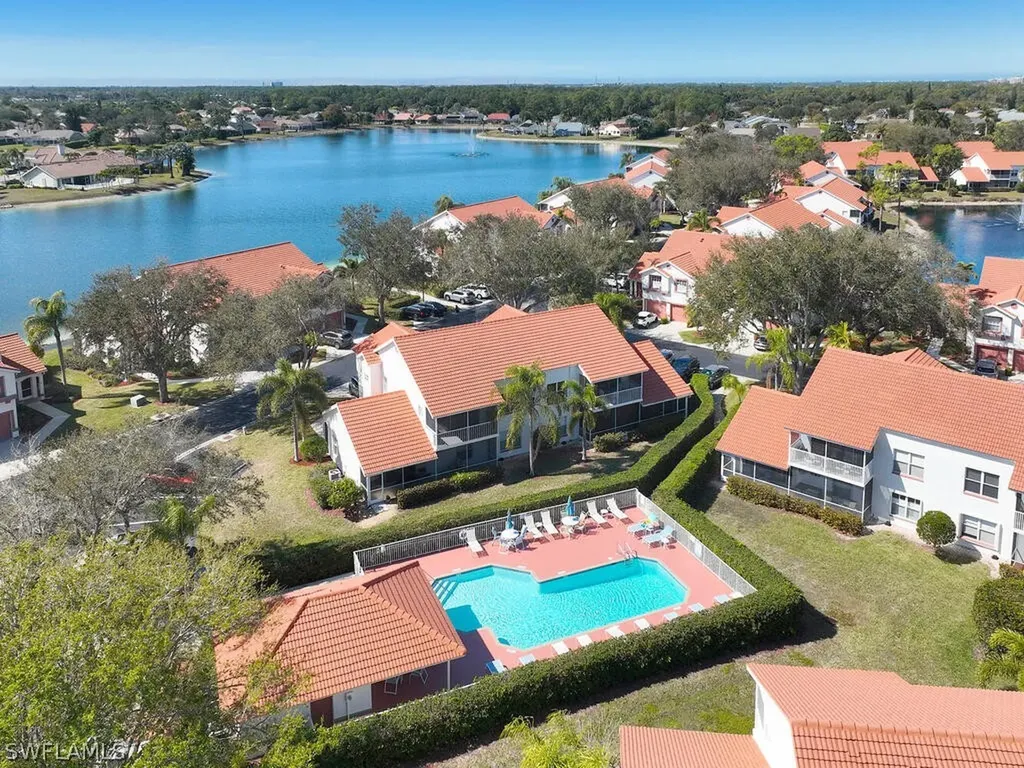 570 Windsor Square Naples FL 34104
