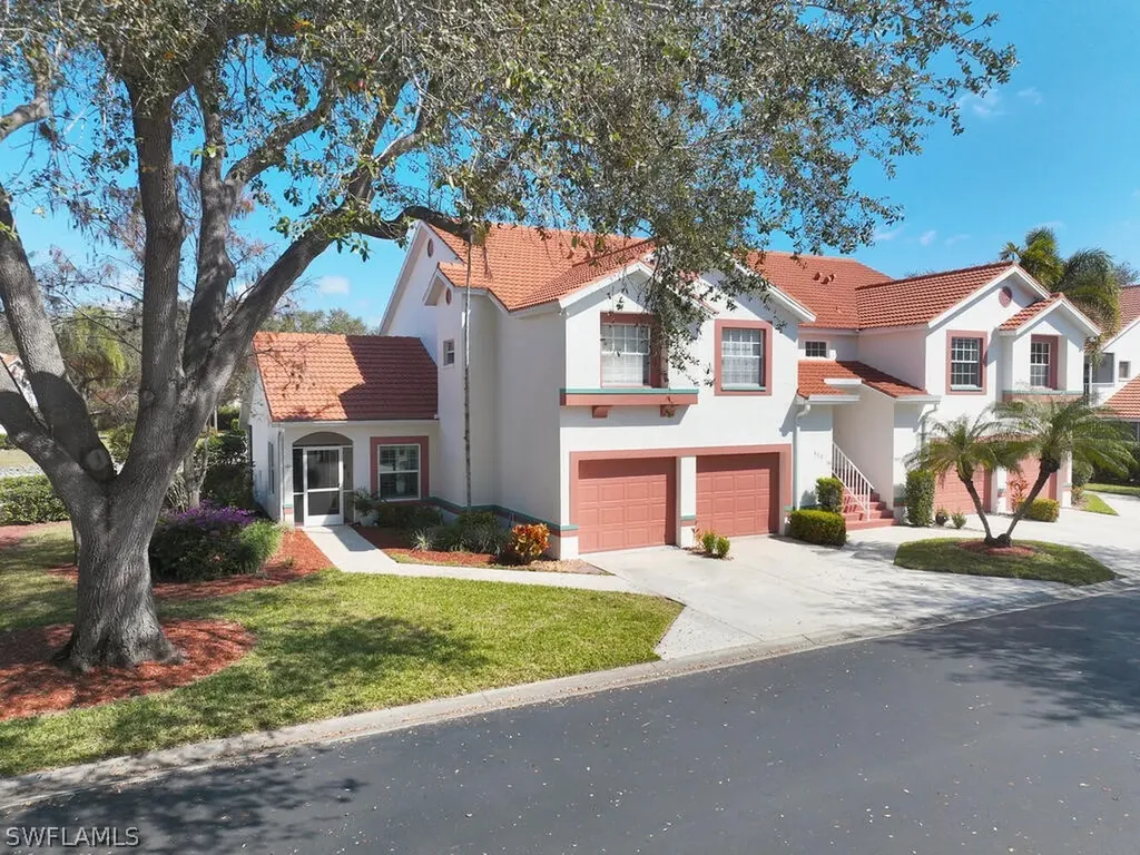570 Windsor Square Naples FL 34104