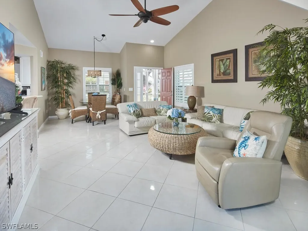 570 Windsor Square Naples FL 34104