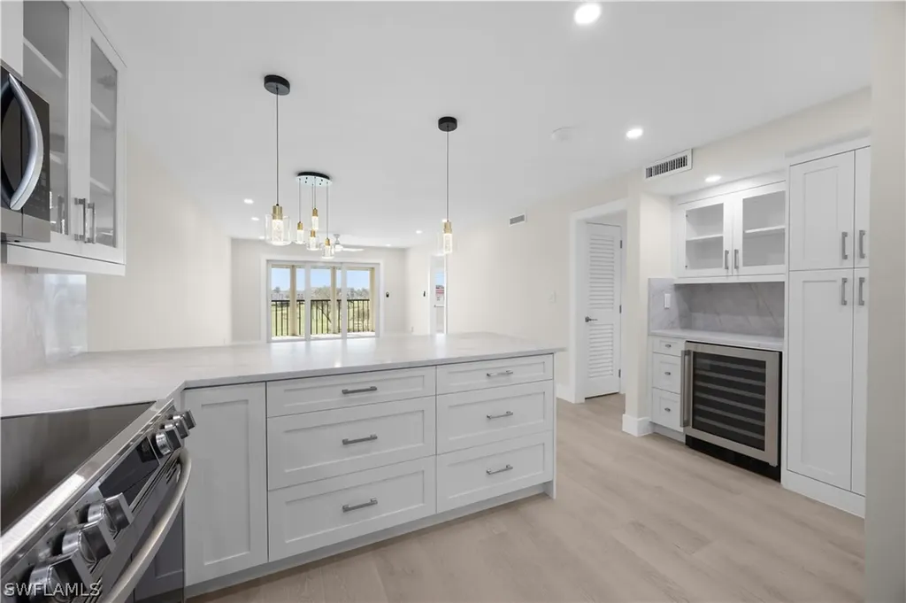 21 High Point Circle E Naples FL 34103
