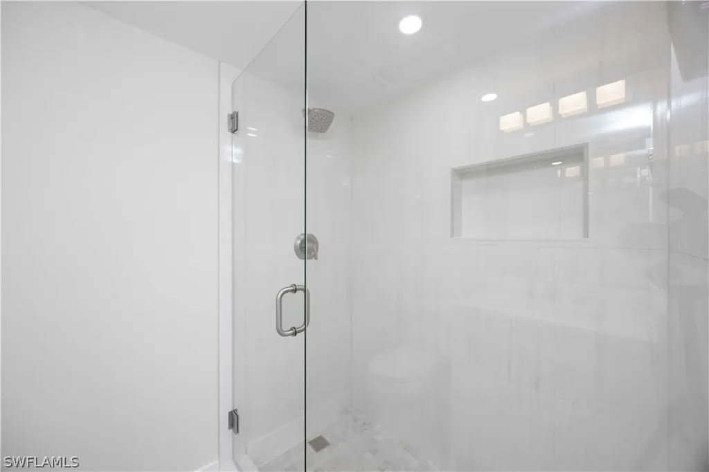 21 High Point Circle E Naples FL 34103