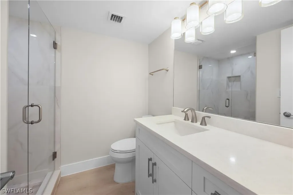 21 High Point Circle E Naples FL 34103