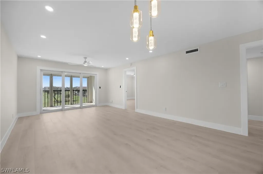 21 High Point Circle E Naples FL 34103
