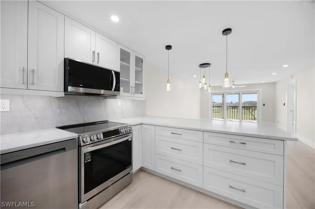 21 High Point Circle E Naples FL 34103