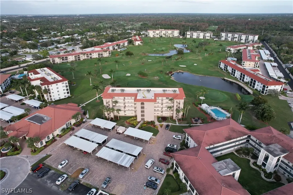 57 High Point Circle W Naples FL 34103