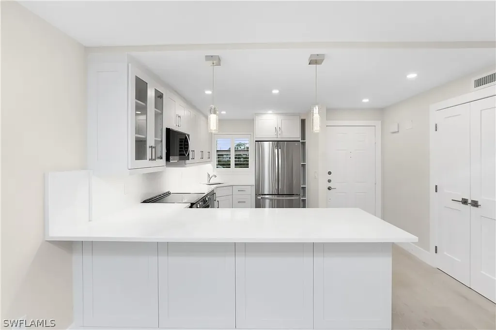57 High Point Circle W Naples FL 34103