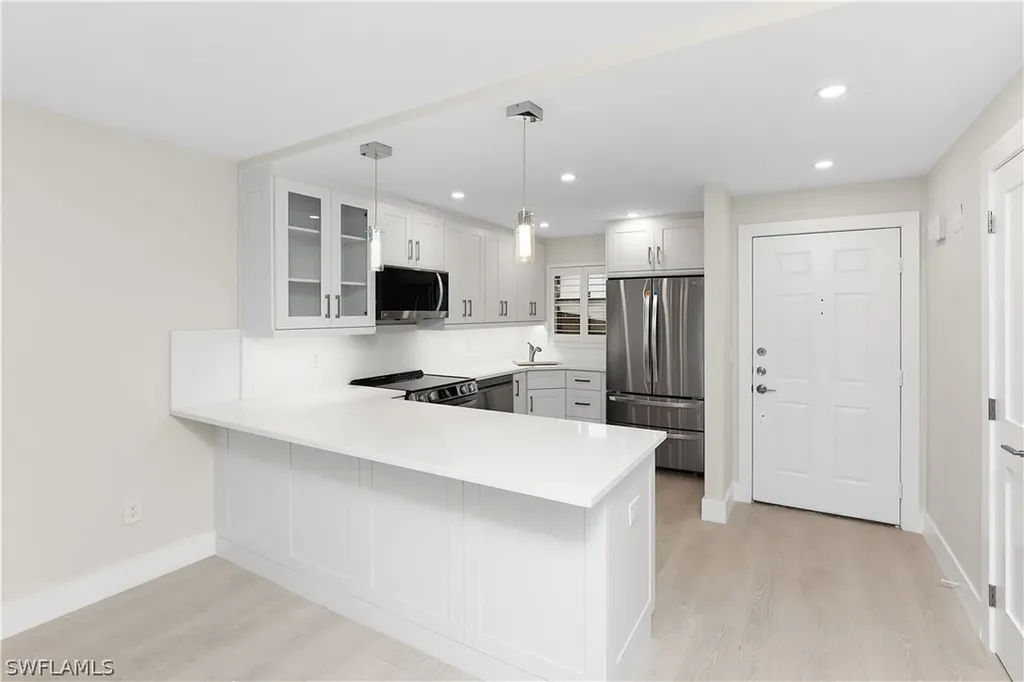 57 High Point Circle W Naples FL 34103