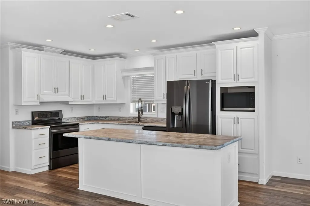 14729 Constitution Way North Fort Myers FL 33917