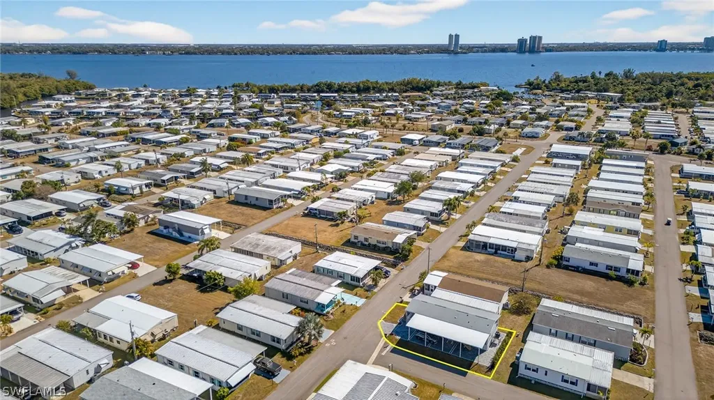 14729 Constitution Way North Fort Myers FL 33917