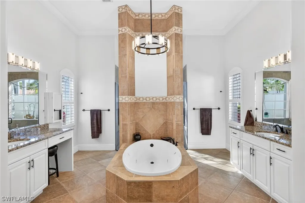 268 Cheshire Way Naples FL 34110