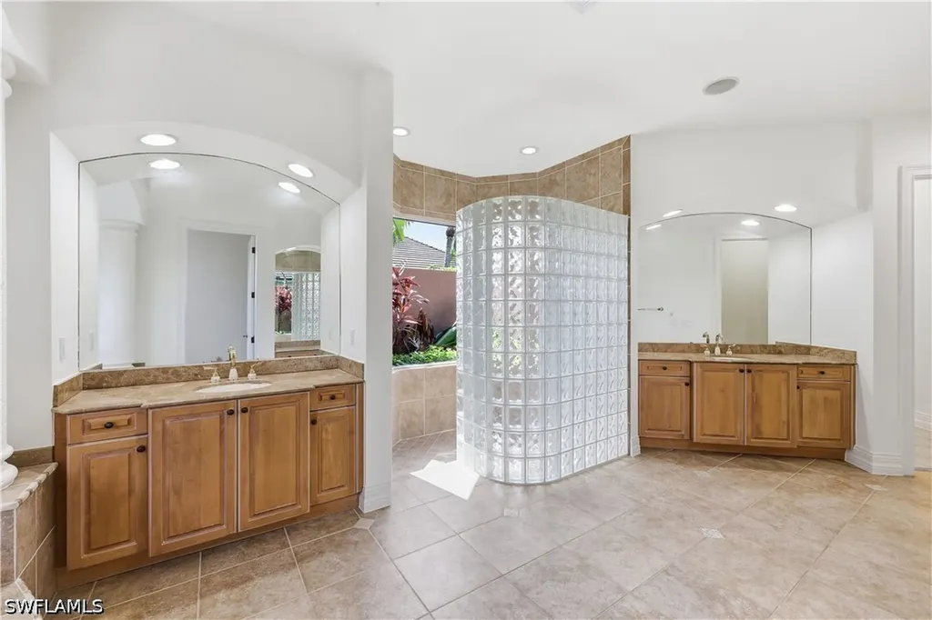 1687 Persimmon Drive Naples FL 34109