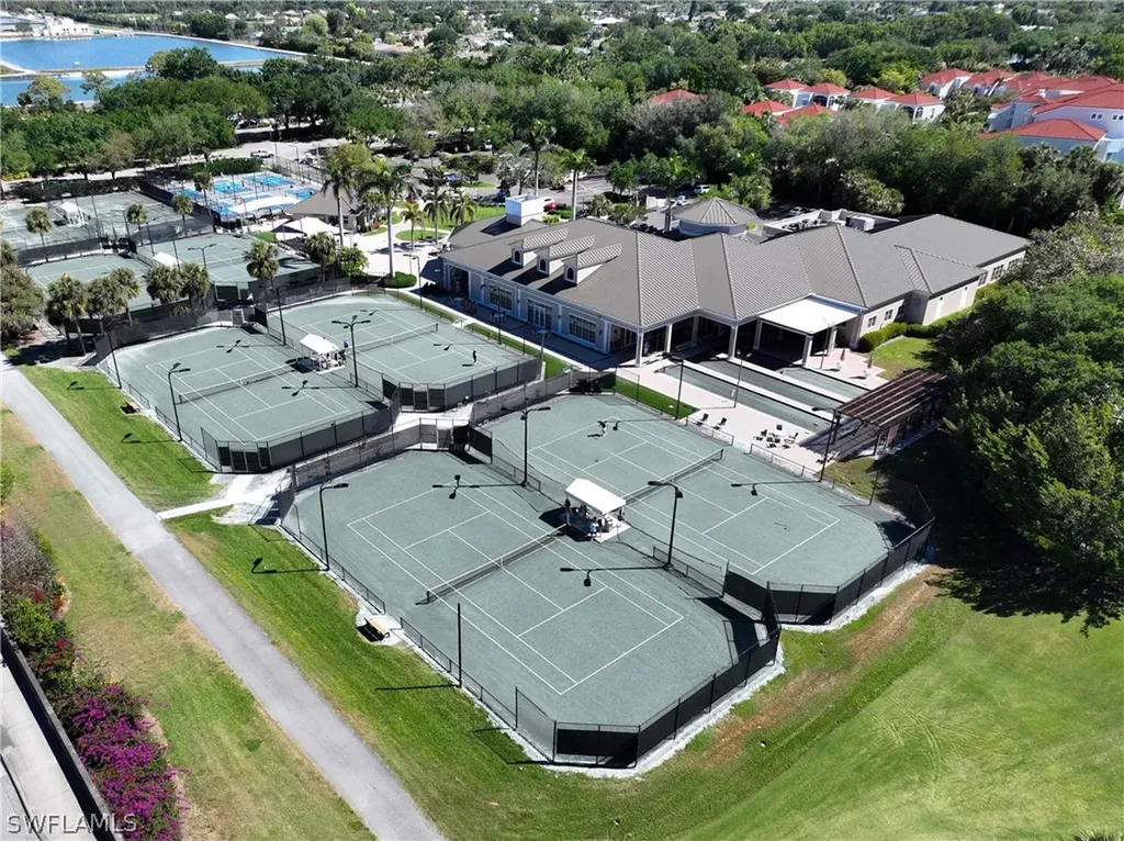 1687 Persimmon Drive Naples FL 34109