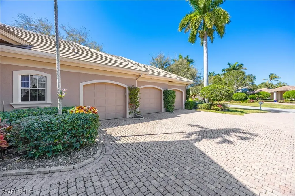 1687 Persimmon Drive Naples FL 34109